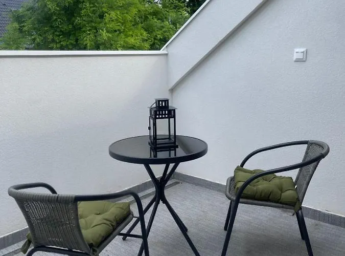 Christy's House * ديبريتْسين